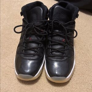 Air Jordan 11 Retro - Black/White